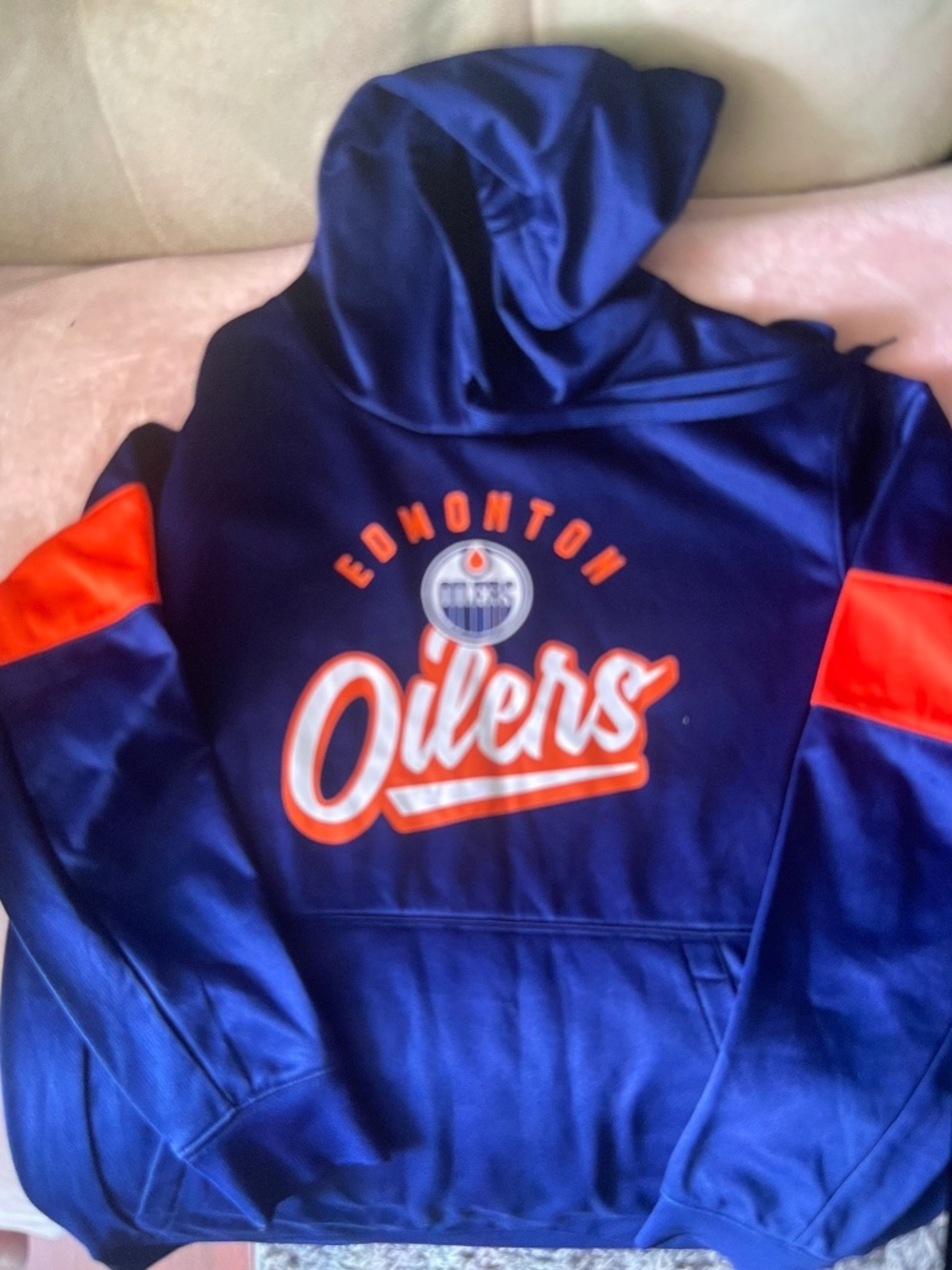New  Original Edmonton Oilers Hoodie, size M